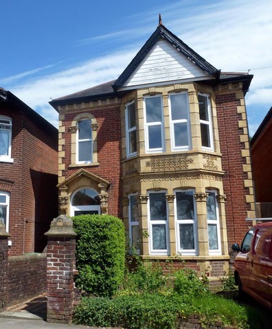  Image of 3 bedroom Detached house to rent in St. Catherines Road Southampton SO18 at Bitterne Park  Southampton, SO18 1LL