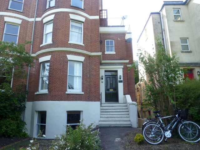  Image of 2 bedroom Flat to rent in St. Cross Road St Cross Winchester SO23 at Winchester, SO23 9PX