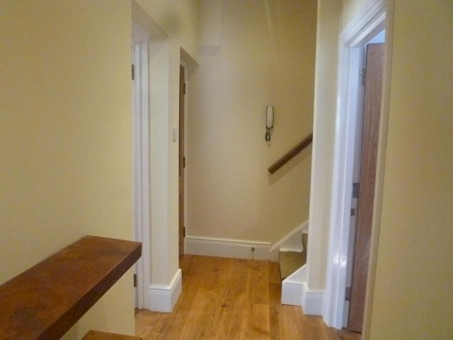  Image of 2 bedroom Flat to rent in St. Cross Road St Cross Winchester SO23 at Winchester, SO23 9PX