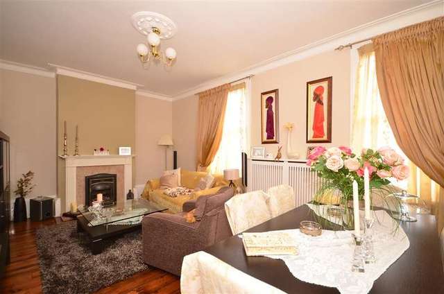  Image of 2 bedroom Flat for sale in St. James Road East Grinstead RH19 at East Grinstead West Sussex East Grinstead, RH19 1DL