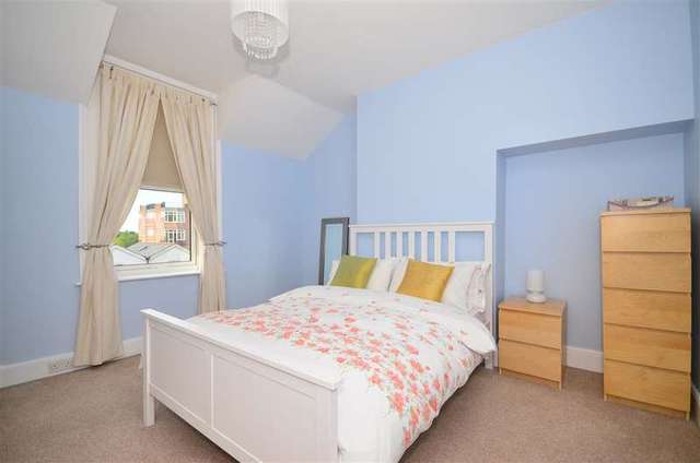  Image of 2 bedroom Flat for sale in St. James Road East Grinstead RH19 at East Grinstead West Sussex East Grinstead, RH19 1DL