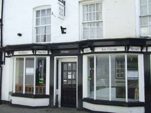  Image of 4 bedroom Property for sale in St. Lawrence Street Horncastle LN9 at St Lawrence Street  Horncastle, LN9 5BJ
