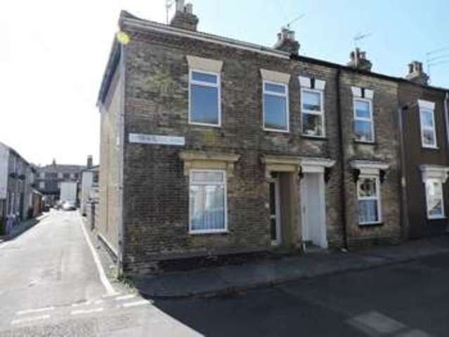  Image of 2 bedroom Terraced house to rent in St. Leonards Road Lowestoft NR33 at St Leonards Road  Lowestoft, NR33 0EL