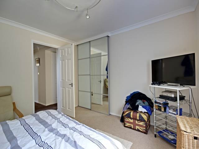  Image of 2 bedroom Apartment to rent in St. Pauls Place Hatfield Road St. Albans AL1 at St Albans Hertfordshire St Albans, AL1 4JW