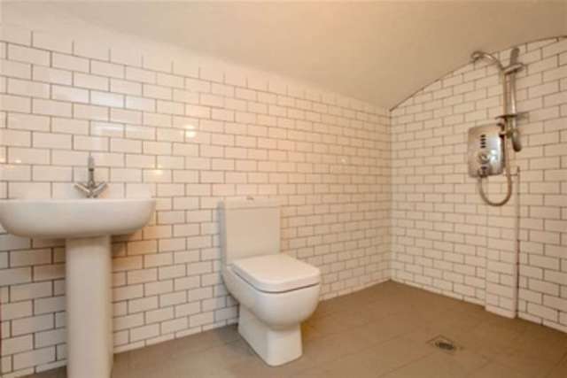  Image of 2 bedroom Property to rent in St. Stephens Gardens London W2 at London, W2 5NJ
