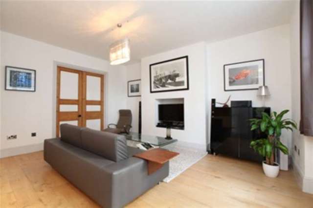  Image of 2 bedroom Property to rent in St. Stephens Gardens London W2 at London, W2 5NJ