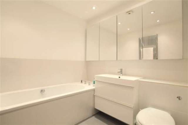  Image of 2 bedroom Property to rent in St. Stephens Gardens London W2 at London, W2 5NJ