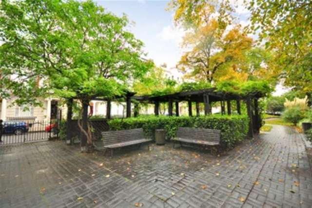  Image of 2 bedroom Property to rent in St. Stephens Gardens London W2 at London, W2 5NJ