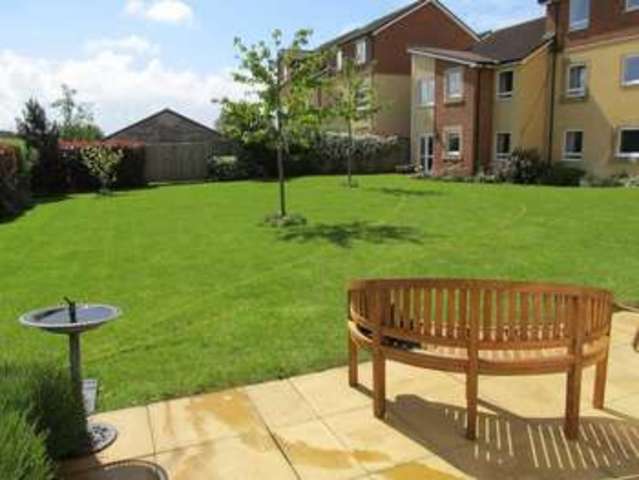  Image of 1 bedroom Flat for sale in Station Road Worle Weston-super-Mare BS22 at Station Road Worle Weston-Super-Mare, BS22 6AF