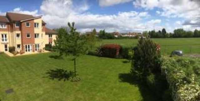  Image of 1 bedroom Flat for sale in Station Road Worle Weston-super-Mare BS22 at Station Road Worle Weston-Super-Mare, BS22 6AF