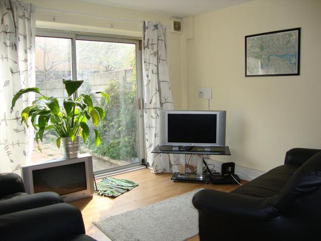  Image of 4 bedroom Semi-Detached house to rent in Stock Orchard Street London N7 at Islington  London, N7 9RW