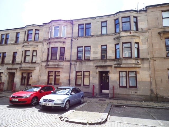  Image of 2 bedroom Flat to rent in Stock Street Paisley PA2 at Paisley Renfrewshire Renfrewshire, PA2 6NJ