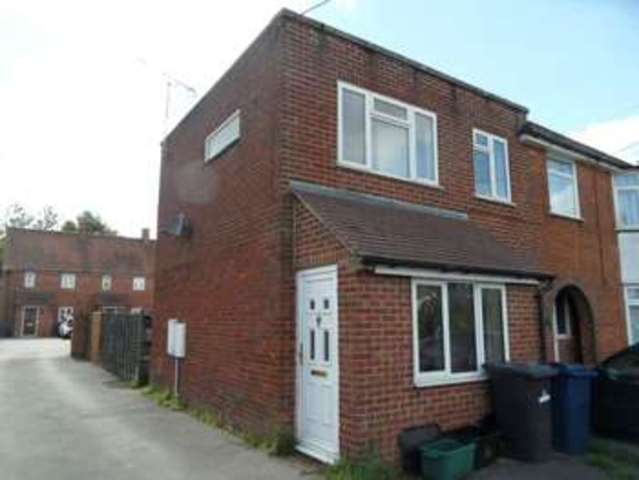  Image of 2 bedroom Flat for sale in Marlow Road Stokenchurch High Wycombe HP14 at Marlow Road Stokenchurch Stokenchurch, HP14 3QJ