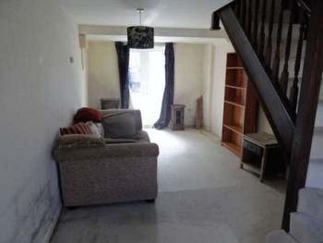  Image of 2 bedroom Flat for sale in Marlow Road Stokenchurch High Wycombe HP14 at Marlow Road Stokenchurch Stokenchurch, HP14 3QJ