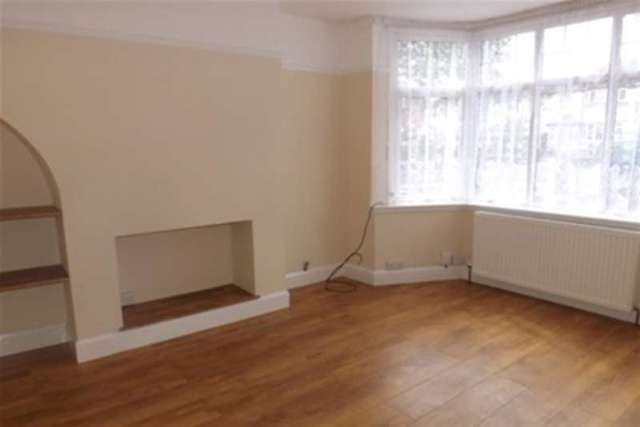  Image of 3 bedroom Semi-Detached house to rent in Stroud Road Shirley Solihull B90 at Solihull, B90 2JT
