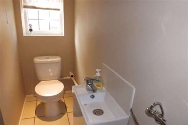  Image of 3 bedroom Semi-Detached house to rent in Stroud Road Shirley Solihull B90 at Solihull, B90 2JT