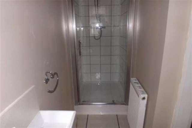  Image of 3 bedroom Semi-Detached house to rent in Stroud Road Shirley Solihull B90 at Solihull, B90 2JT