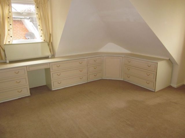  Image of 4 bedroom Detached house for sale in Burnt House Lane Stubbington Fareham PO14 at Burnt House Lane  Stubbington, PO14 2EE