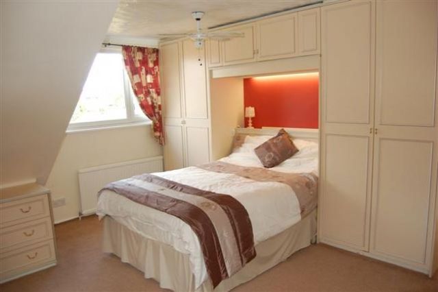  Image of 4 bedroom Detached house for sale in Burnt House Lane Stubbington Fareham PO14 at Burnt House Lane  Stubbington, PO14 2EE