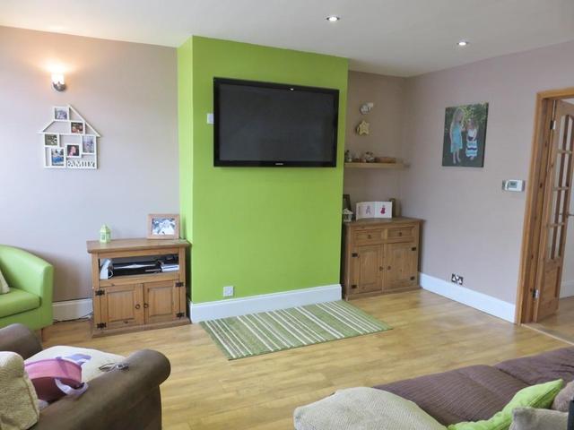  Image of 3 bedroom Detached house for sale in Sunningdale Road Hull HU4 at HULL, HU4 6JB
