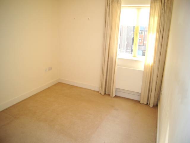  Image of 2 bedroom Flat to rent in Surman Street Worcester WR1 at Worcester  Worcester, WR1 1HL