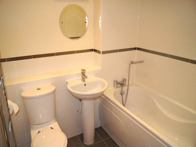  Image of 2 bedroom Flat to rent in Surman Street Worcester WR1 at Worcester  Worcester, WR1 1HL