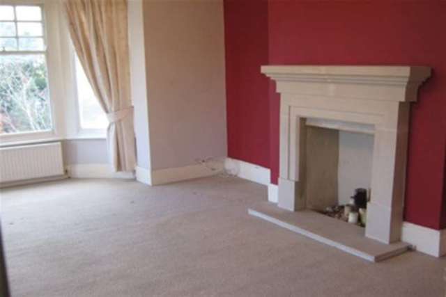  Image of 2 bedroom Flat to rent in Surrey Road Westbourne Bournemouth BH4 at Bournemouth, BH4 9BX