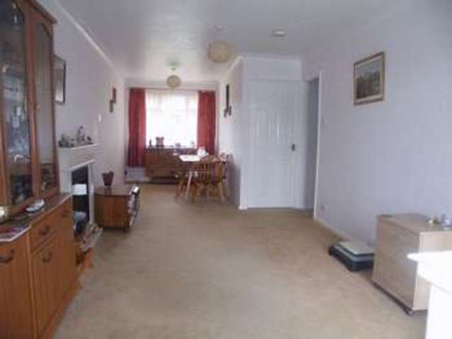  Image of 1 bedroom Retirement Property for sale in Sussex Gardens Hucclecote Gloucester GL3 at Sussex Gardens Hucclecote Gloucester, GL3 3TU