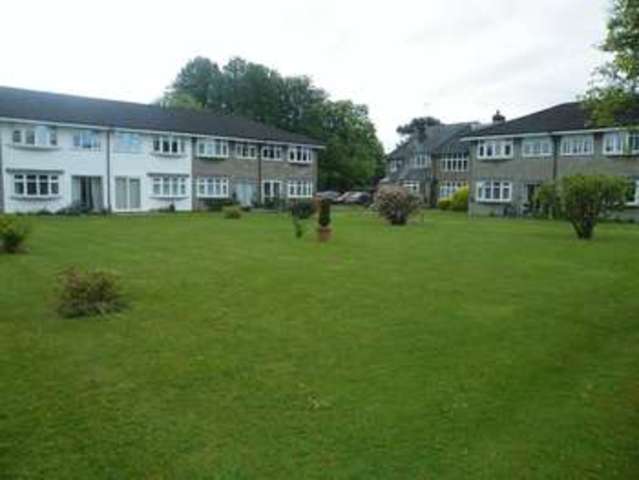 Image of 1 bedroom Retirement Property for sale in Sussex Gardens Hucclecote Gloucester GL3 at Sussex Gardens Hucclecote Gloucester, GL3 3TU