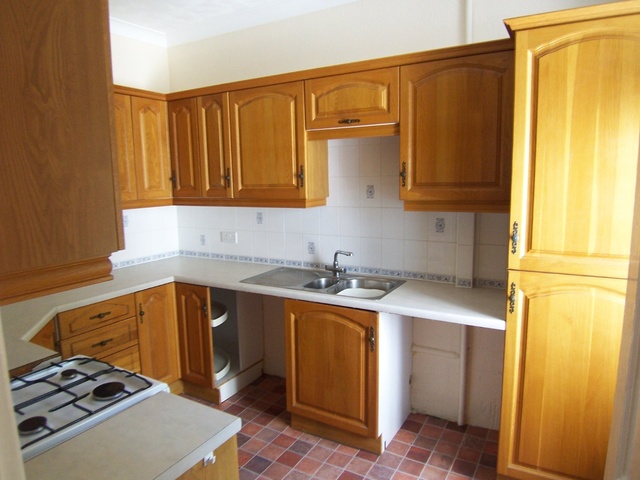  Image of 2 bedroom Flat to rent in Sussex Road Southsea PO5 at Southsea, PO5 3EX