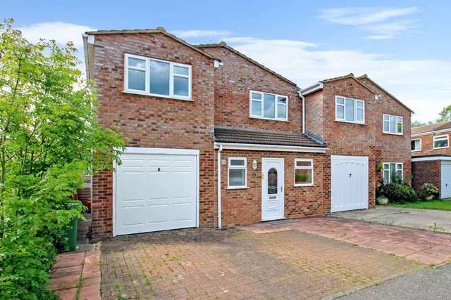  Image of 4 bedroom Semi-Detached house for sale in Swan Close Ivinghoe Aston Leighton Buzzard LU7 at Swan Close Ivinghoe Aston Leighton Buzzard, LU7 9DN