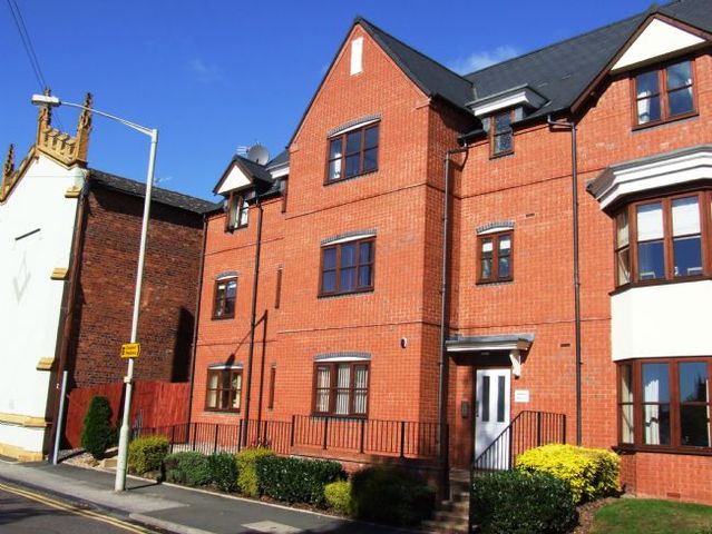  Image of 3 bedroom Flat for sale in Swan Lane Evesham WR11 at Swan Lane  Evesham, WR11 4PD