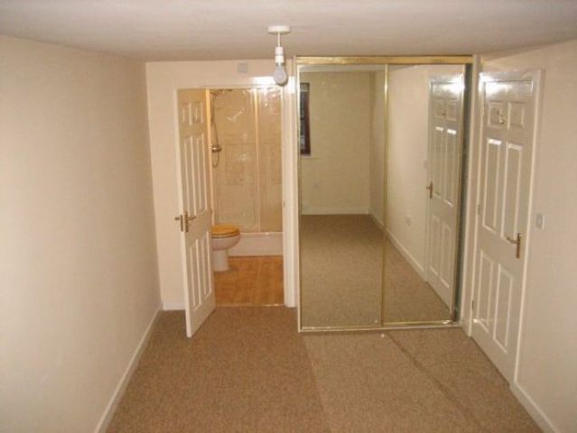  Image of 3 bedroom Flat for sale in Swan Lane Evesham WR11 at Swan Lane  Evesham, WR11 4PD