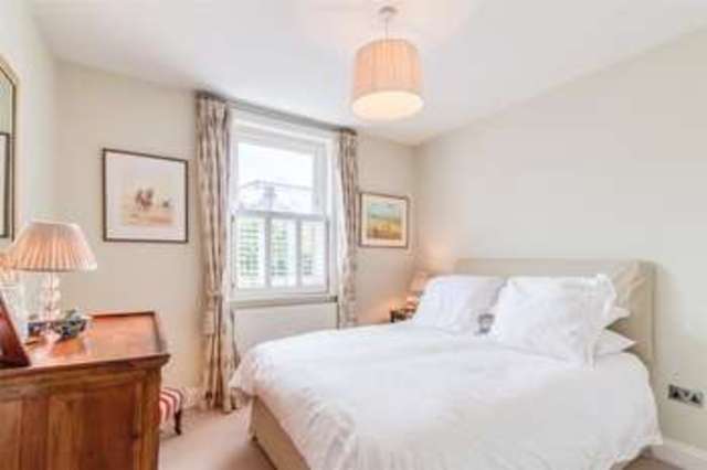  Image of 5 bedroom Semi-Detached house for sale in Swanage Road London SW18 at London  Earlsfield, SW18 2DY
