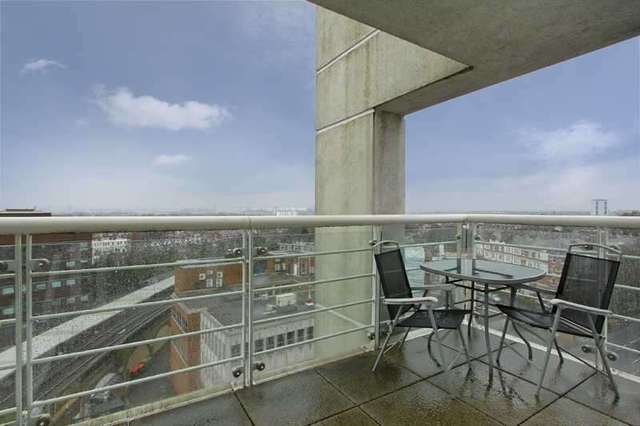  Image of 2 bedroom Apartment to rent in Upper Richmond Road London SW15 at East Putney, SW15 2SR