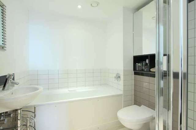  Image of 2 bedroom Apartment to rent in Upper Richmond Road London SW15 at East Putney, SW15 2SR
