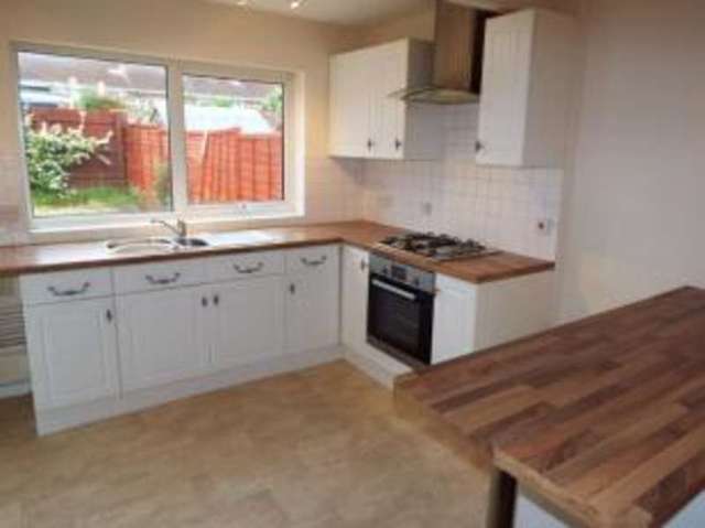  Image of 2 bedroom Bungalow for sale in Elmhurst Tadley RG26 at Tadley Hampshire Tadley, RG26 3LF