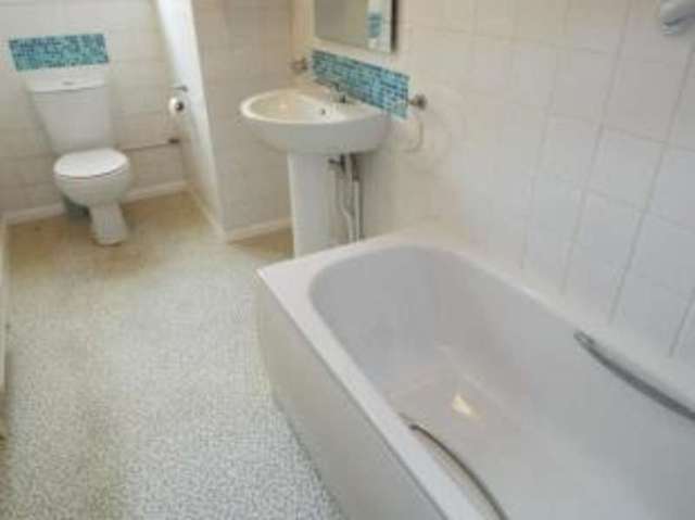  Image of 2 bedroom Bungalow for sale in Elmhurst Tadley RG26 at Tadley Hampshire Tadley, RG26 3LF