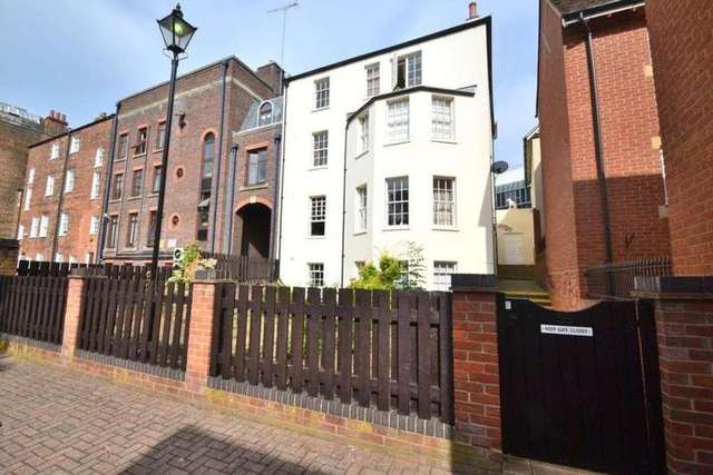 Image of 2 bedroom Flat to rent in Castle Street Reading RG1 at Reading Berkshire Reading, RG1 7SN
