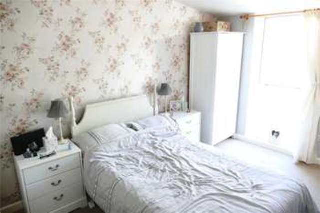  Image of 4 bedroom End of Terrace for sale in Targett Court Winnersh Wokingham RG41 at Winnersh Wokingham Winnersh, RG41 5HP