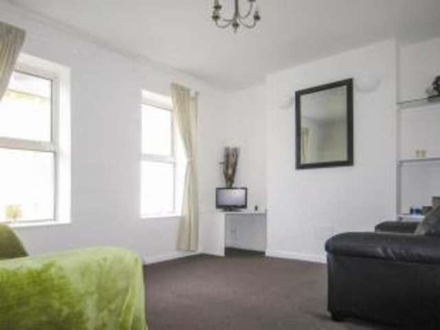  Image of 2 bedroom Flat for sale in Templar Street Dover CT17 at Dover Kent Maxton, CT17 0BP