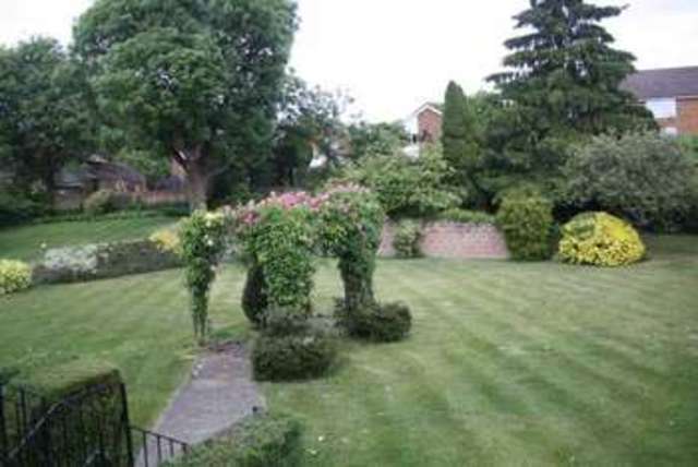  Image of 2 bedroom Flat for sale in Temple Orchard Amersham Hill High Wycombe HP13 at Amersham Hill  High Wycombe, HP13 6PH