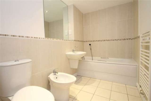  Image of 2 bedroom Flat to rent in The Avenue Beckenham BR3 at Beckenham, BR3 5DG