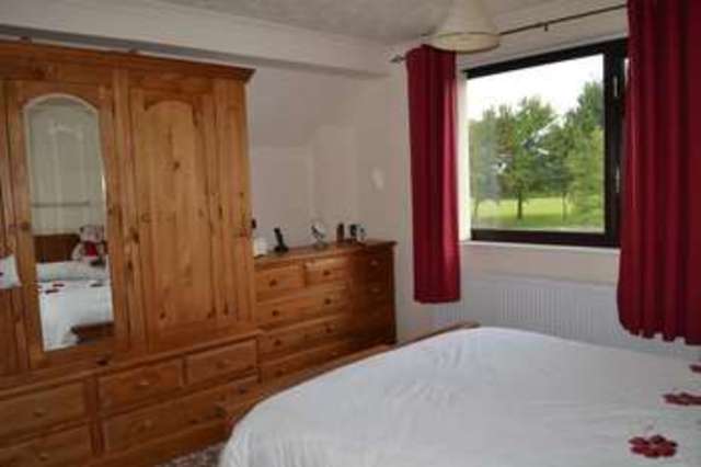  Image of 3 bedroom Detached house for sale in The Avenue Gainsborough DN21 at The Avenue  Gainsborough, DN21 1HJ