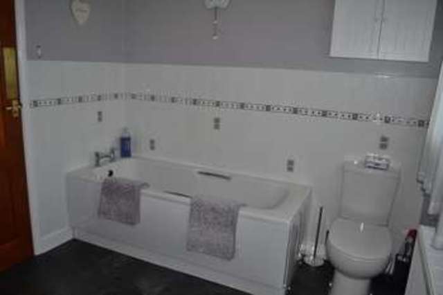  Image of 3 bedroom Detached house for sale in The Avenue Gainsborough DN21 at The Avenue  Gainsborough, DN21 1HJ