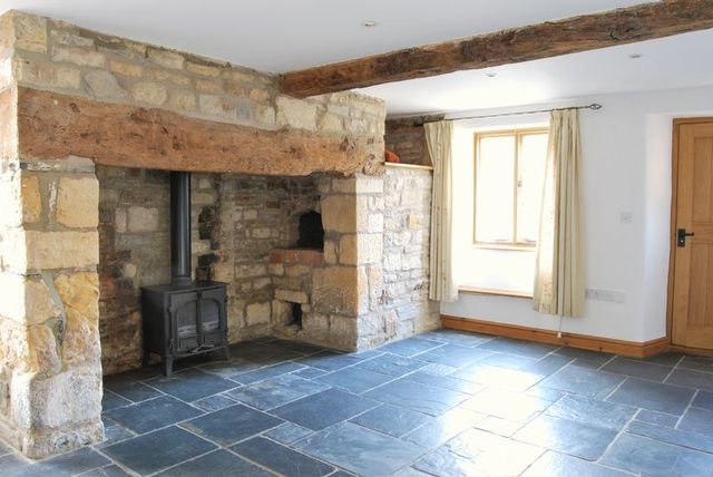  Image of 3 bedroom Semi-Detached house to rent in The Cross Bretforton Evesham WR11 at The Cross Bretforton Evesham, WR11 7JE