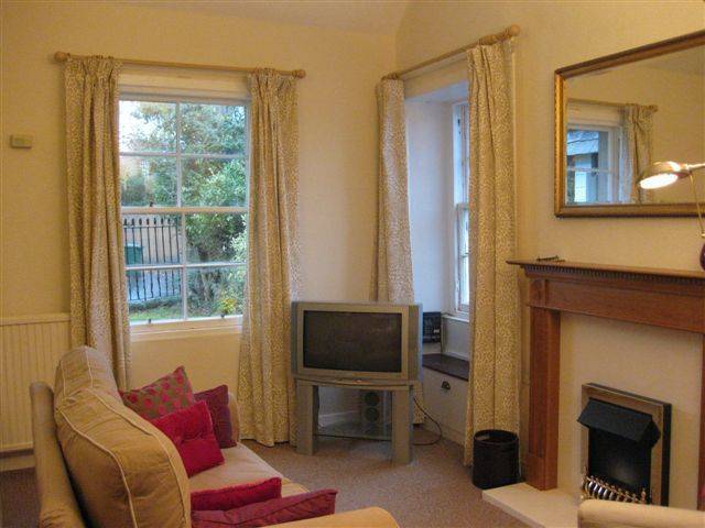  Image of 2 bedroom Detached house to rent in Kinellan Road Edinburgh EH12 at Murrayfield Edinburgh Edinburgh, EH12 6ES