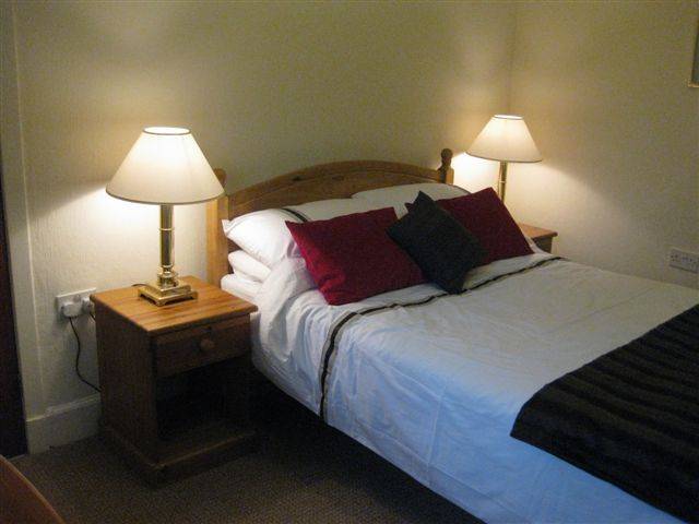  Image of 2 bedroom Detached house to rent in Kinellan Road Edinburgh EH12 at Murrayfield Edinburgh Edinburgh, EH12 6ES