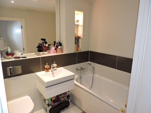  Image of 2 bedroom Apartment to rent in Salt Meat Lane Gosport PO12 at Salt Meat Lane  Gosport, PO12 1GJ