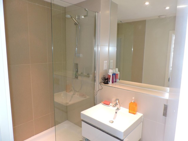  Image of 2 bedroom Apartment to rent in Salt Meat Lane Gosport PO12 at Salt Meat Lane  Gosport, PO12 1GJ
